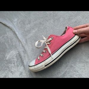 low rise pink converse!